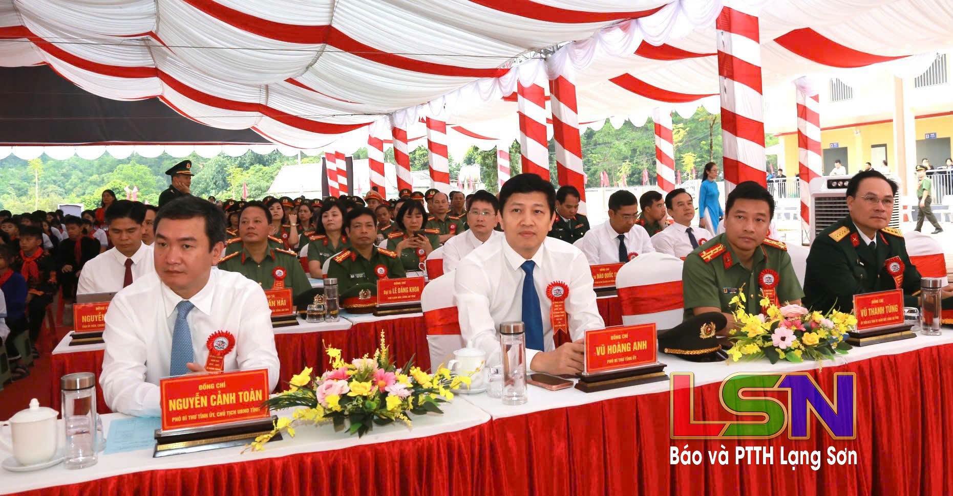 Các đại biểu tham dự buổi lễ. Nguồn: Báo và Phát thanh, Truyền hình Lạng Sơn.