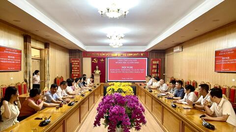 Sở Dân tộc và Tôn giáo tổ chức điểm cầu tham dự Hội nghị toàn quốc nghiên cứu, học tập, quán triệt Nghị quyết hội nghị lần thứ hai Ban chấp hành Trung ương Đảng khóa XIV