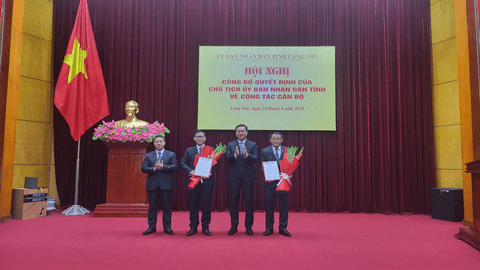 UBND tỉnh Lạng Sơn tổ chức Hội nghị công bố các quyết định về công tác cán bộ