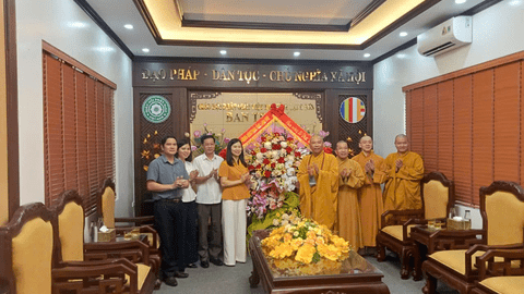 Đoàn công tác tỉnh thăm, chúc mừng Ban Trị sự Giáo hội Phật giáo Việt Nam tỉnh lạng sơn Nhân dịp lễ Phật đản 2026
